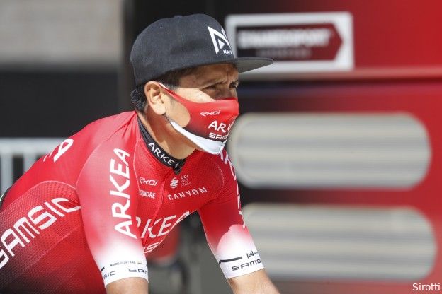 Quintana schiet meteen raak met dubbelslag in zware ouverture Vuelta a Asturias