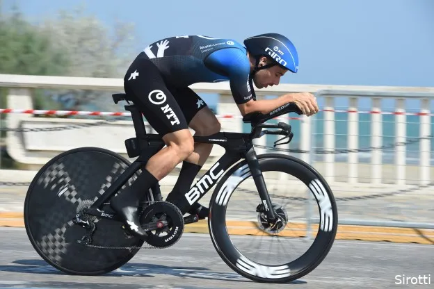 Campenaerts ziet Dowsett werelduurrecord aanvallen: 'Misschien iets te veel verteld'