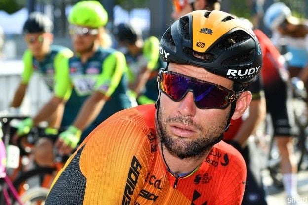 [Update] Cavendish droogt tranen en start in Scheldeprijs: 'Wil blijven koersen'
