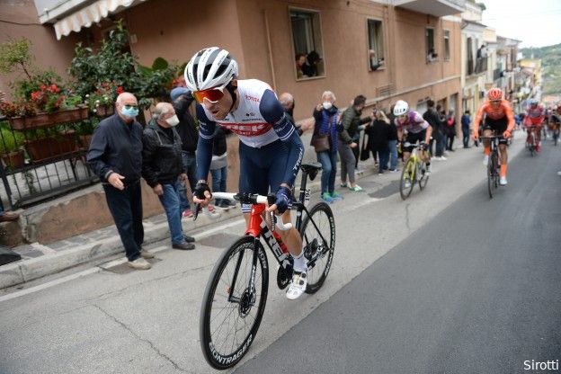 Pechvogel Ciccone verlaat Giro d'Italia met acute bronchitis