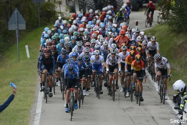 CPA andermaal lijnrecht tegenover eigen renners; D. Martin wél positief over UCI