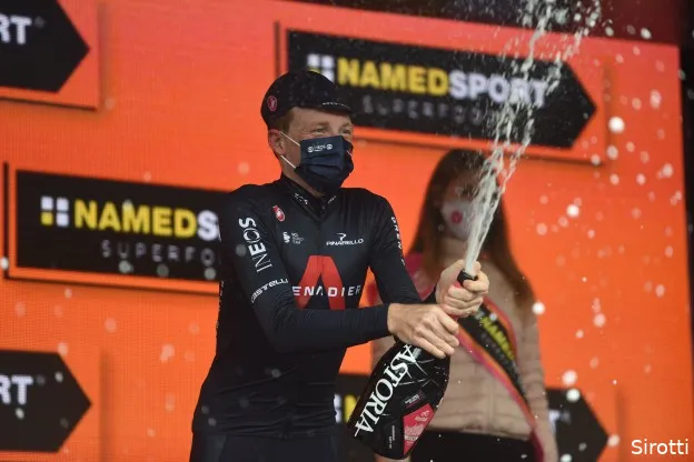 Geoghegan Hart na tweede etappezege: 'Ook voor Hindley ben ik blij'