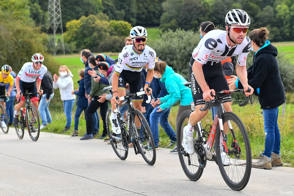 Ploegbaas UAE: 'Cancellara bood me net voor Kerst Hirschi aan, wie heeft dan geen interesse?'