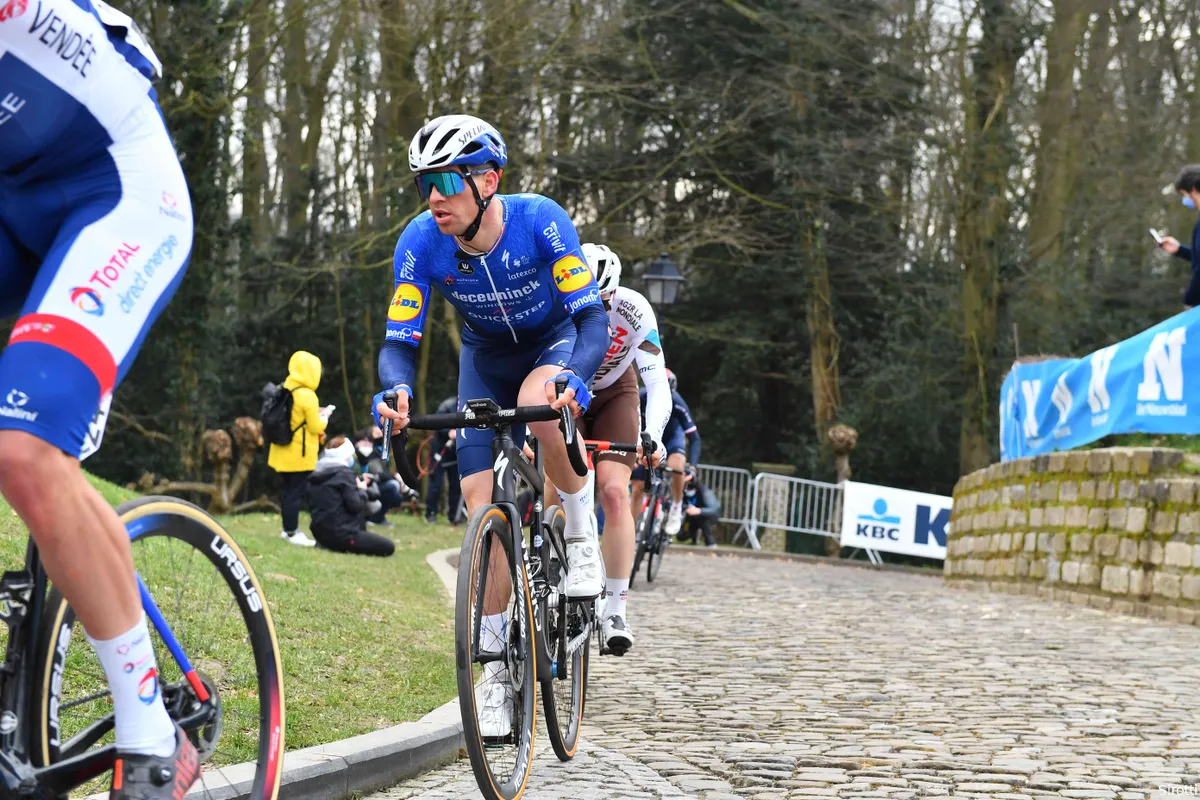 Štybar hoopt dat hij Jakobsen mag bijstaan in Tour: 'Toen had ik tranen in mijn ogen'