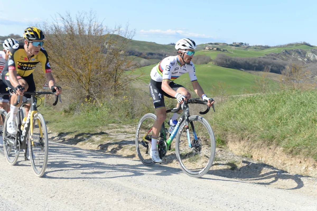Alaphilippe moest hoofd buigen voor Van der Poel: 'De sterkste heeft gewonnen'