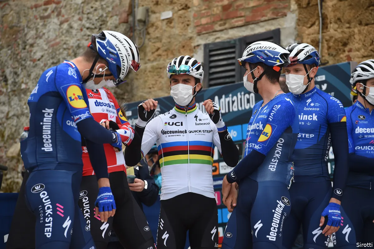 Wielrennen op TV 24 juni 2021 | Rentree Pidcock/debuut Ayuso in Italië + teampresentatie Tour!