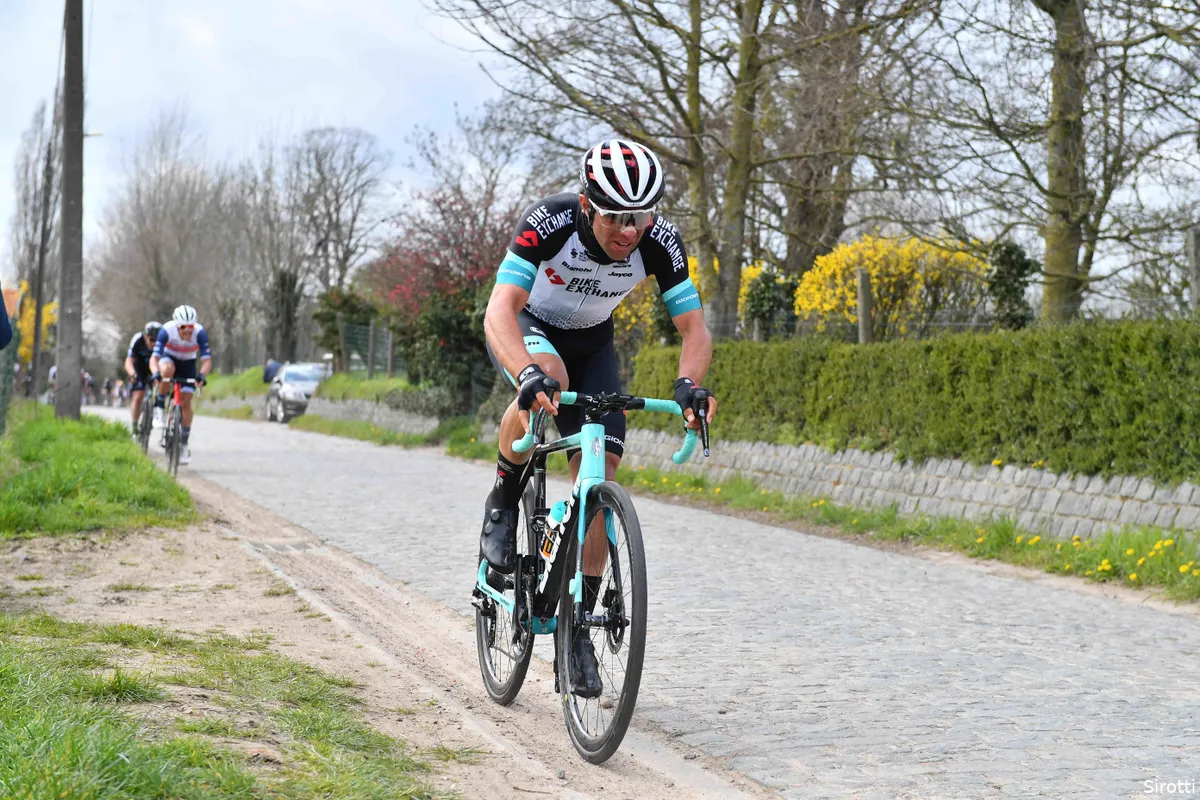 Matthews (tweede) met vertrouwen naar tweede rit: 'Slotklim is lastiger, maar ligt me beter'