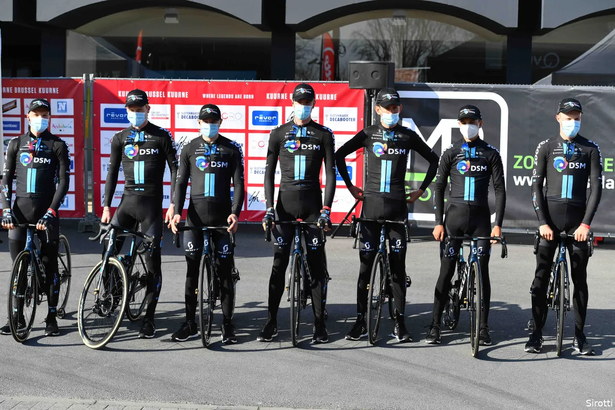 Roche en Pedersen (Team DSM) voorlopig niet in actie vanwege coronageval in ploeg