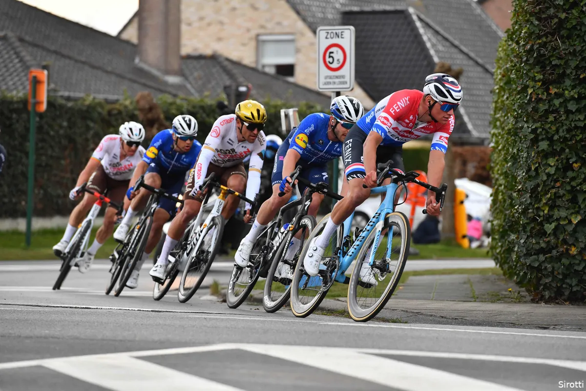 Van der Poel derde in E3: 'Was het hoogst haalbare, de sterkste heeft gewonnen'