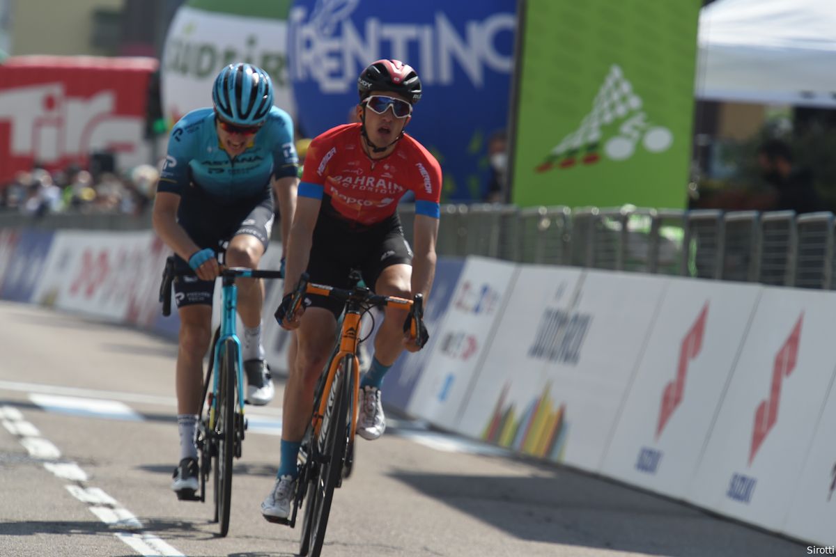 Bilbao wint vierde etappe Tour of the Alps na superafdaling, Yates blijft leider