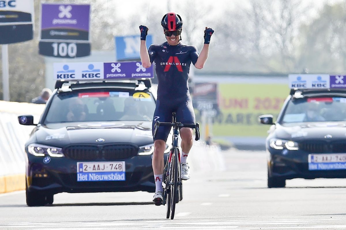 Koersfanaat Van Baarle hoopt op stunt: 'Deze vorm doortrekken naar WK en Parijs-Roubaix'