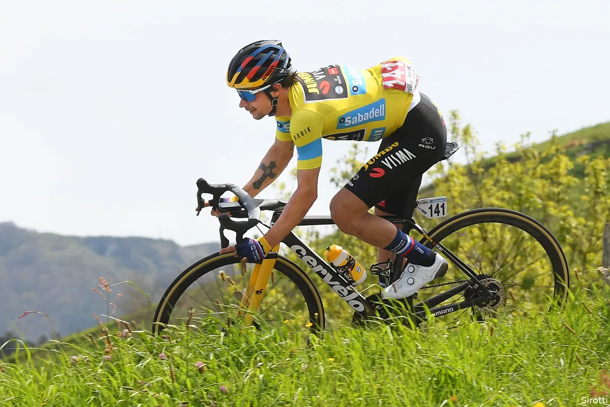 Gaudu en Roglic verdelen de koek in zinderende slotrit Ronde van het Baskenland