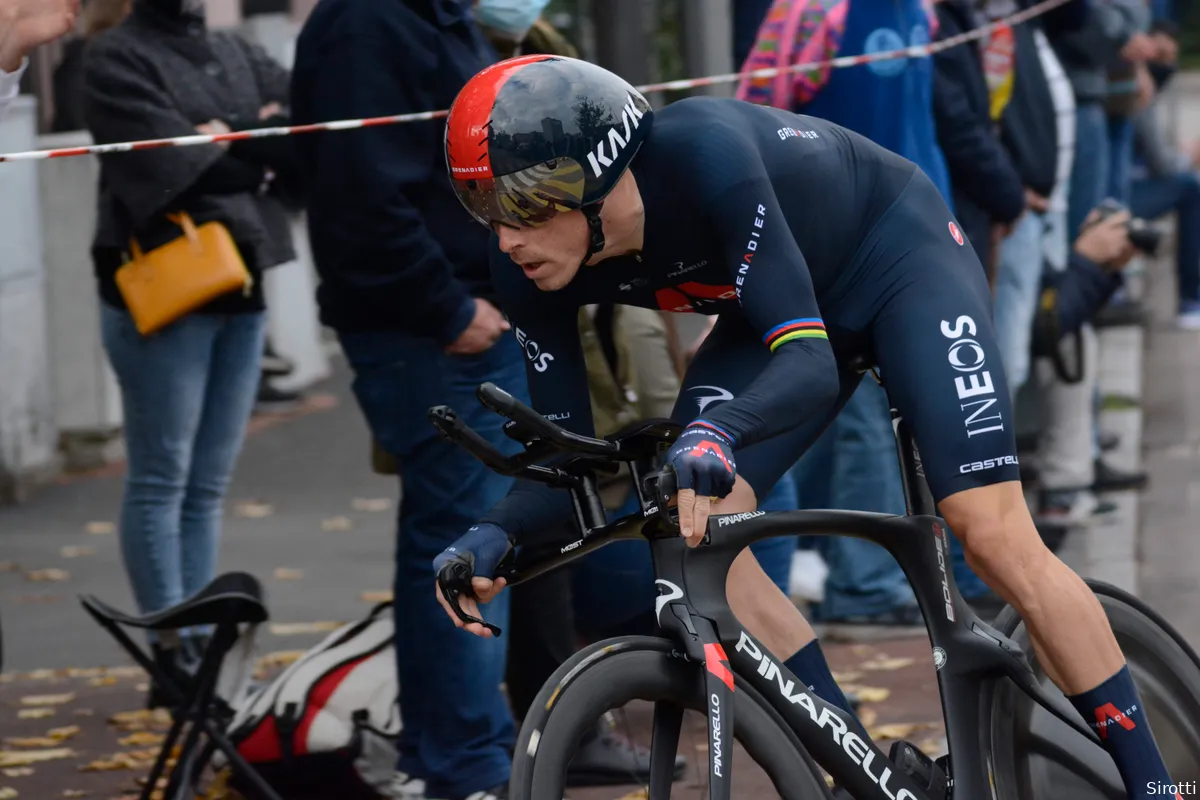 Dennis zegeviert in proloog Romandië, Thomas en Porte maken INEOS-feestje compleet