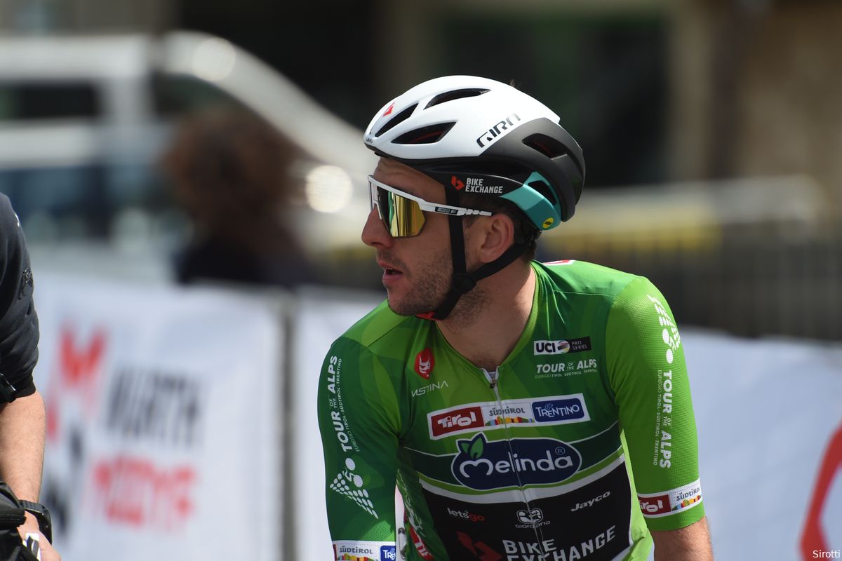 Yates is klaar voor Girowinst: 'Hij heeft geleerd van zijn fouten in de Giro van 2018'