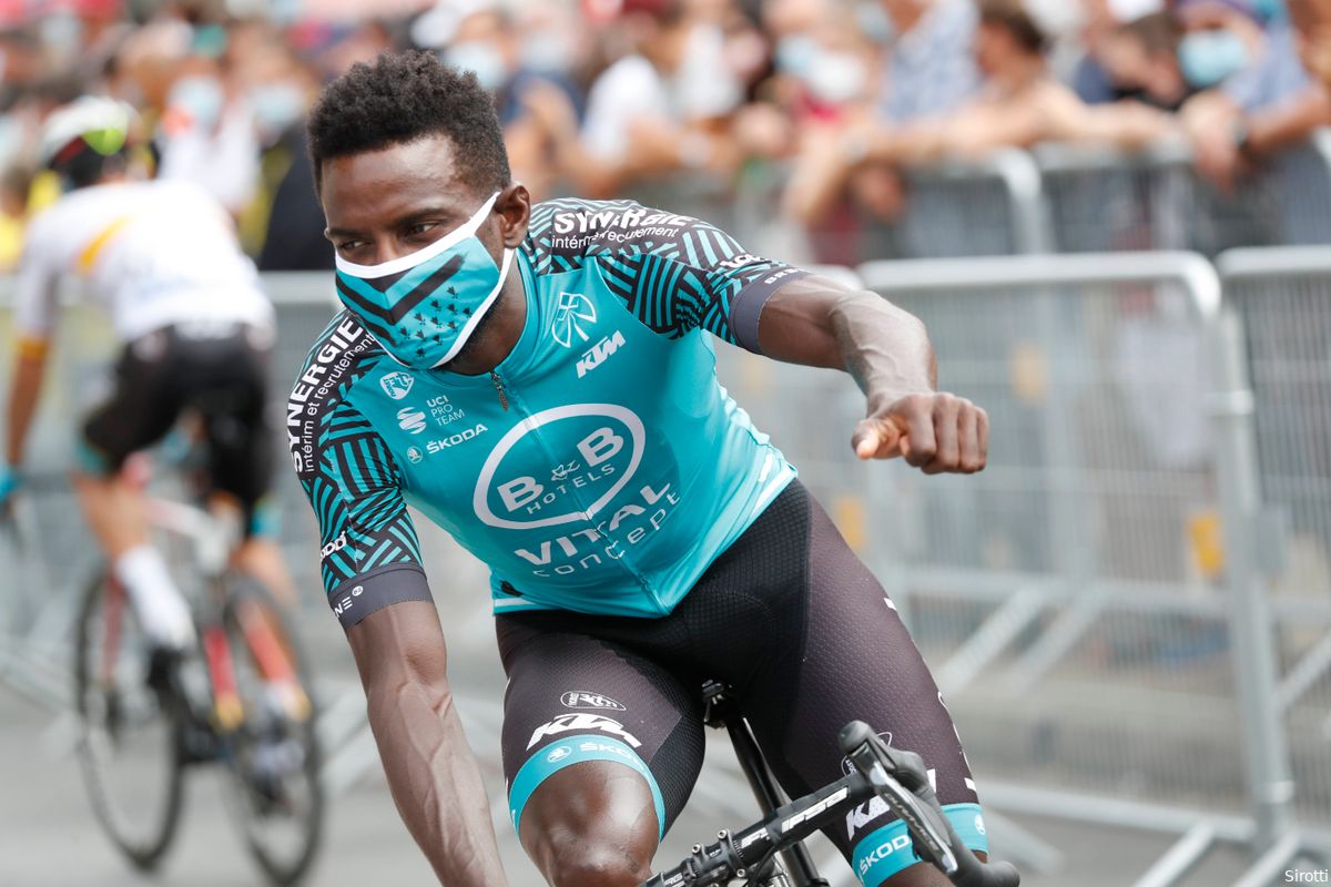 Reza laakt reactie op racisme in het peloton: 'Niets veranderd sinds de Tour de France'