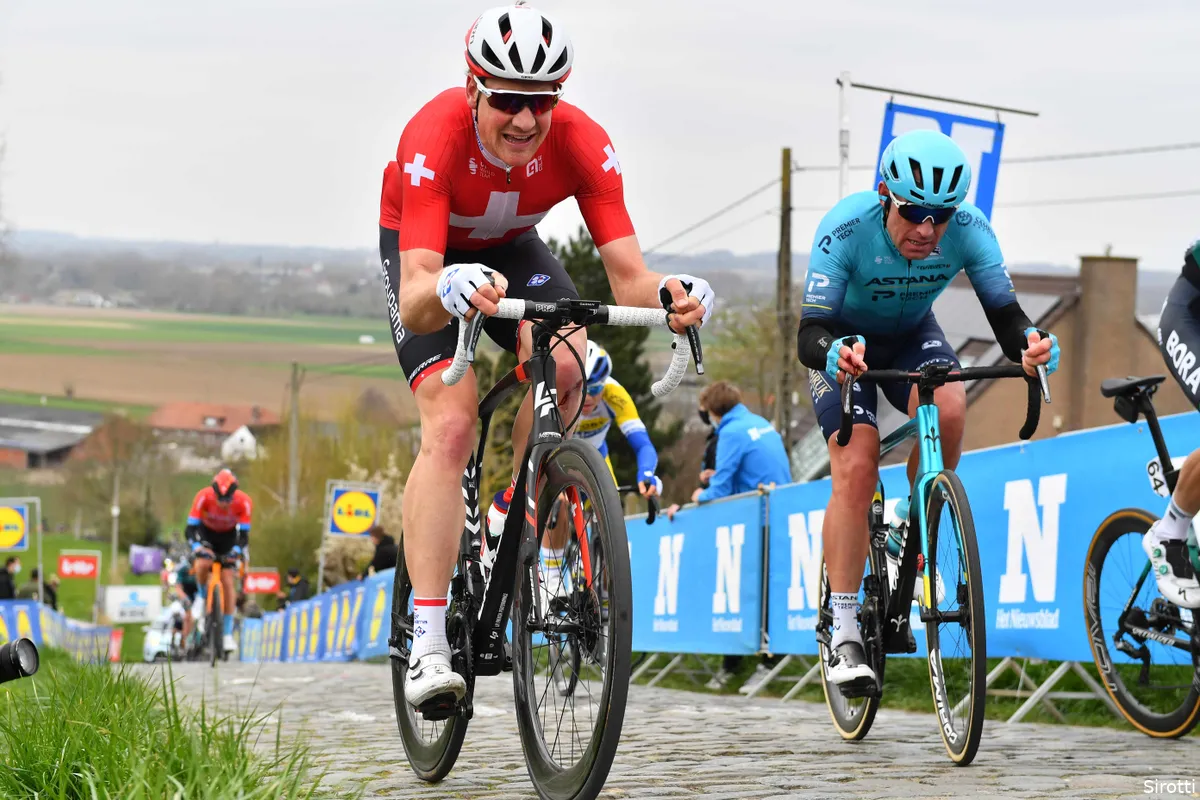 Küng gaat voor prestaties in Klassiekers: 'Voorjaarswedstrijden zijn ook een mentale strijd'