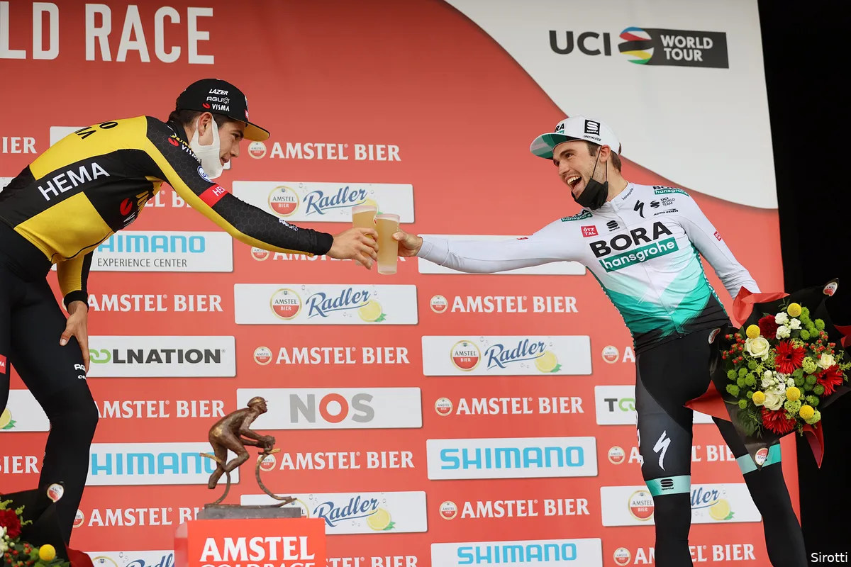 In 2021 nog op Amstel-podium met Van Aert en Pidcock, maar nu niet aan de start: wat is er met Max Schachmann?