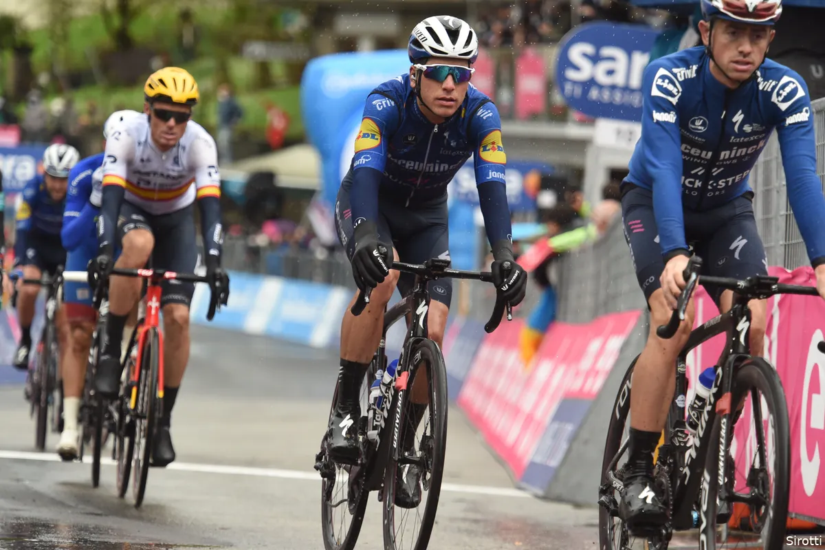 Quick-Step kent wisselvallige dag: Evenepoel valt en ondergaat scan, Almeida leeft op