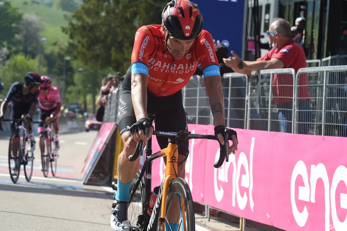 Caruso houdt knap stand op tweede plaats in klassement: 'Roze trui gaf mij moraal'