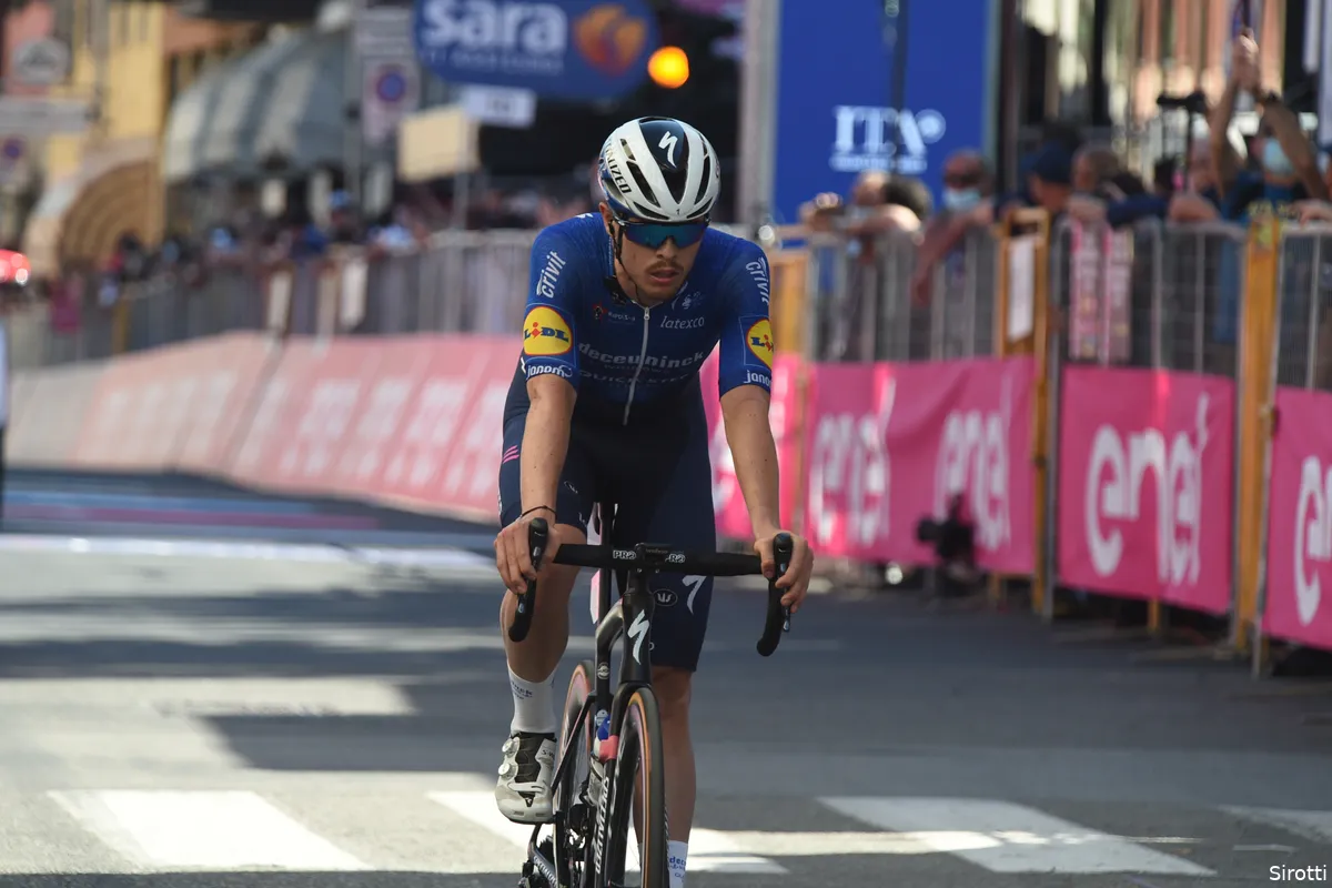 Cavagna neemt revanche, Fraile overtreft Aranburu, Schachmann prijst ploeg