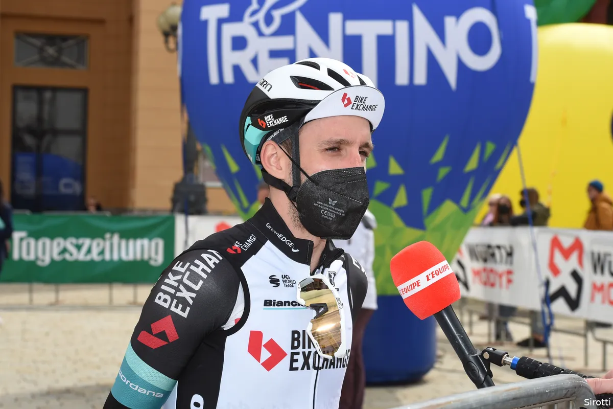 Yates blijft koeltjes onder favorietenrol: 'Ik heb één doel: de roze trui in Milaan'