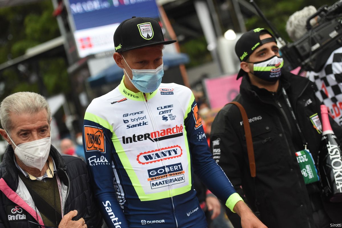 Van der Hoorn boekte derde overwinning van het seizoen: 'Niet slecht voor een renner als ik'