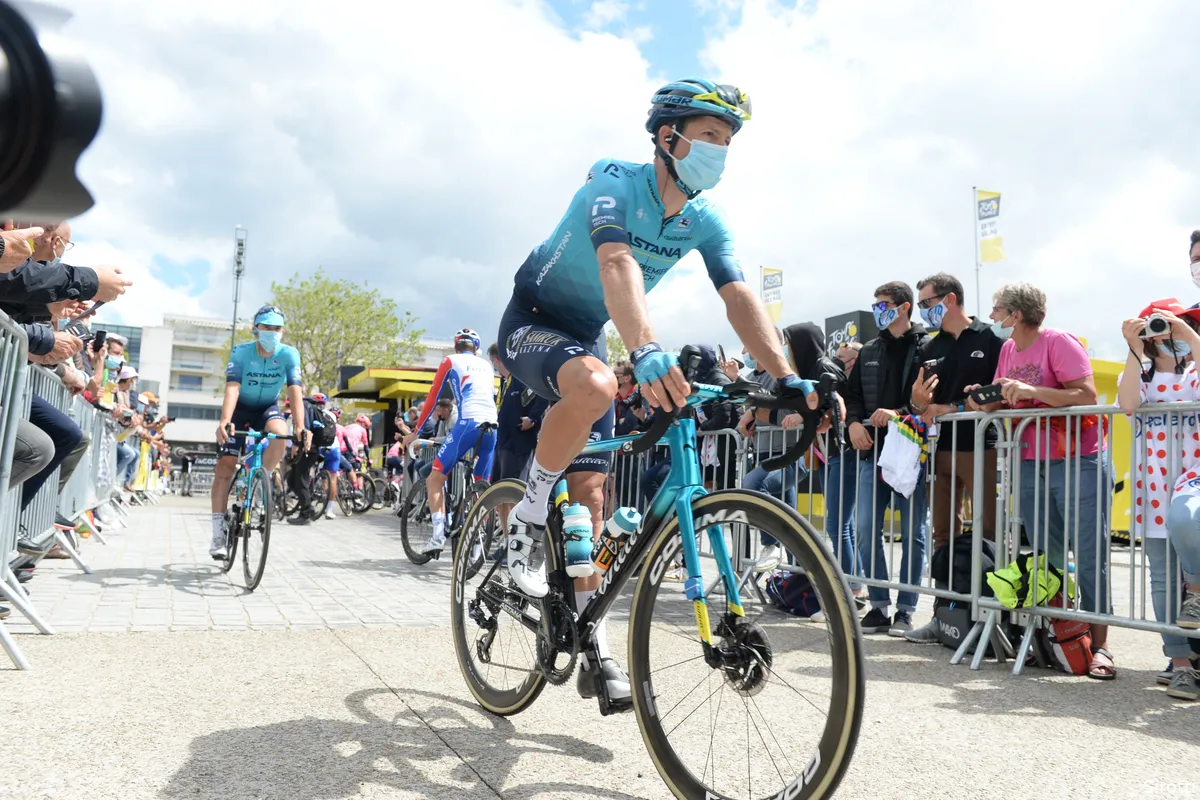 Nieuwe ploeg zag Fuglsang struggelen: 'Hij had een moeilijke tijd door de vaccinaties'