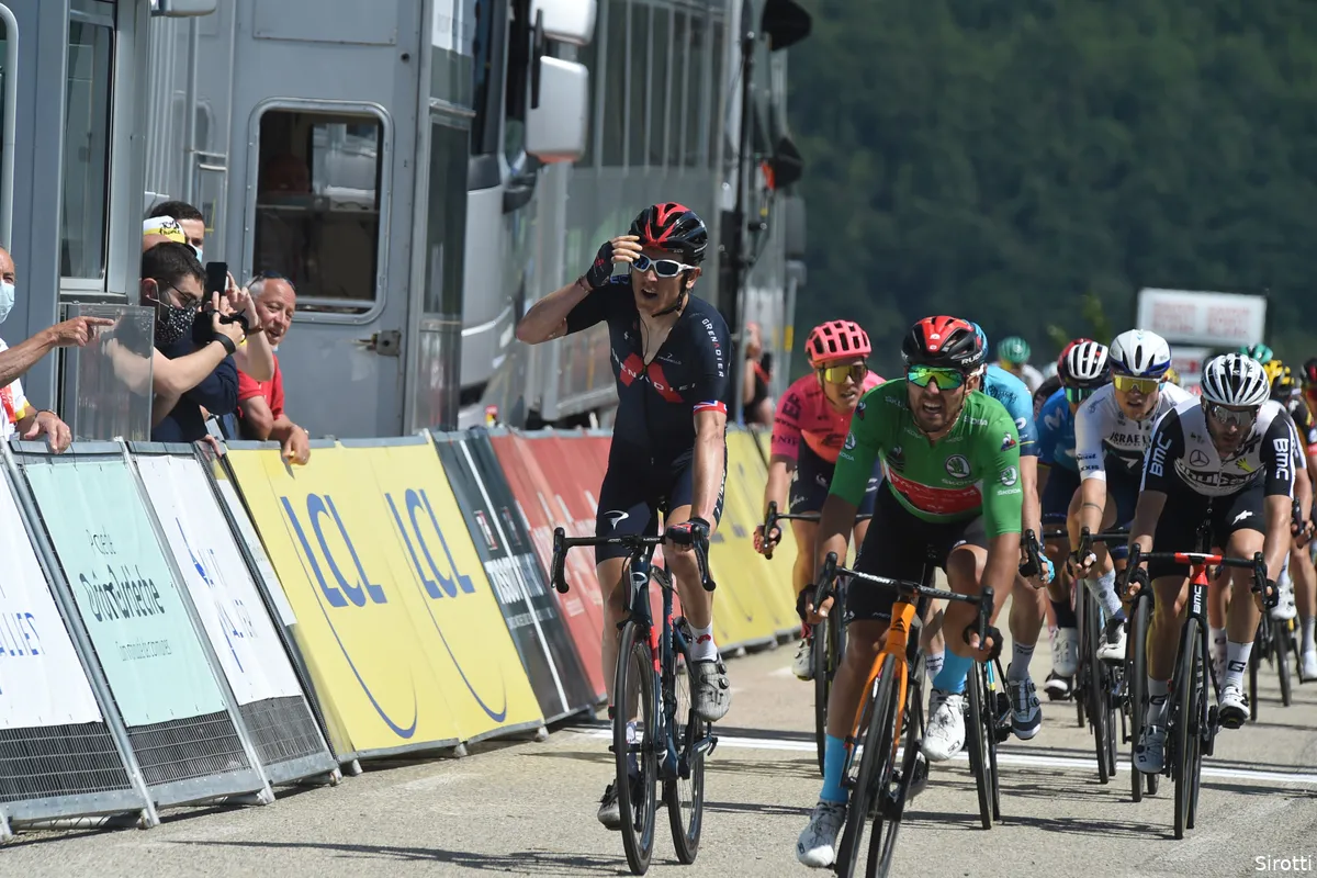 Thomas verrast Colbrelli en consorten met late uitval in Dauphiné; Pöstlberger houdt geel