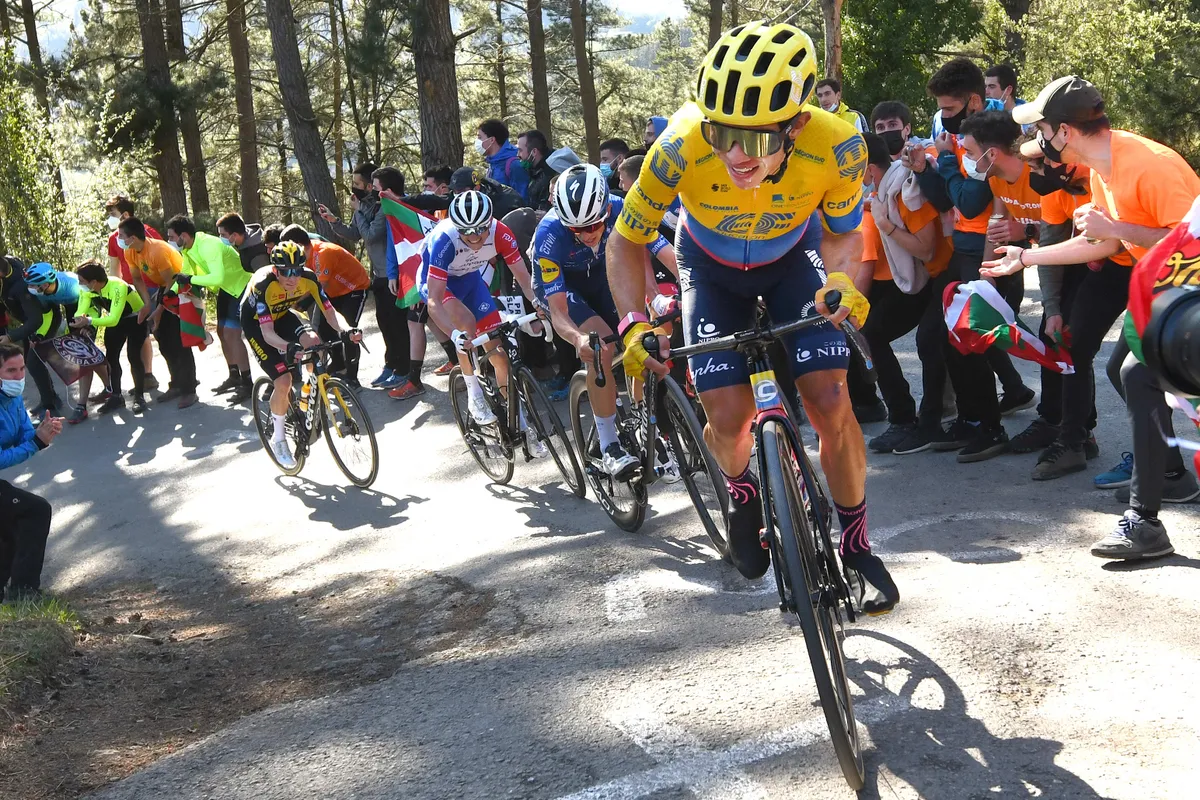 Higuita soeverein naar tweede Colombiaanse wegtitel in carrière, Chaves naar het podium
