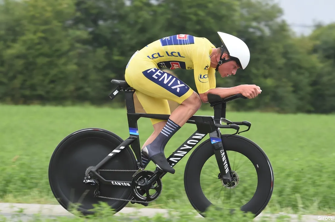 Van der Poel heeft 'één van beste dagen ooit': 'Pas tweede keer op tijdritfiets dit jaar'