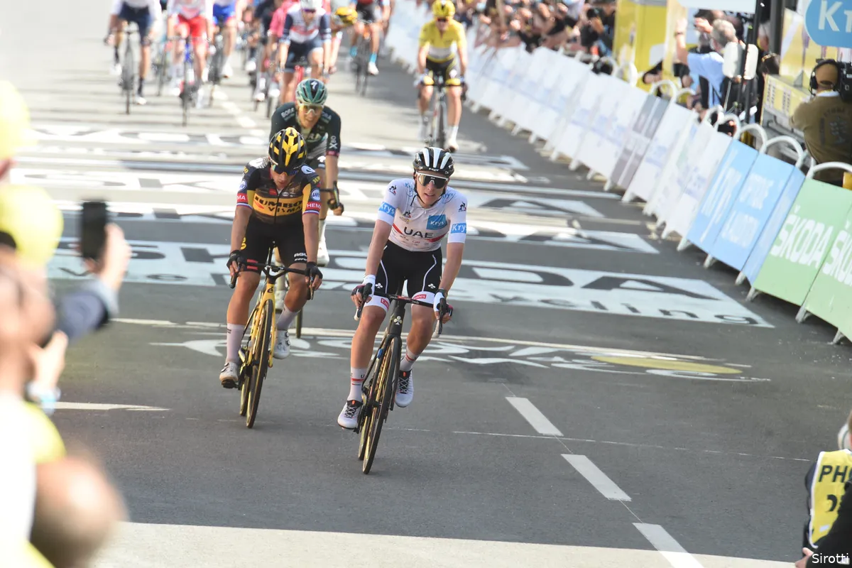 Altijd nuchtere Roglic 'dankbaar' voor Pogacar: 'Zonder hem was ik niet zo goed geweest'