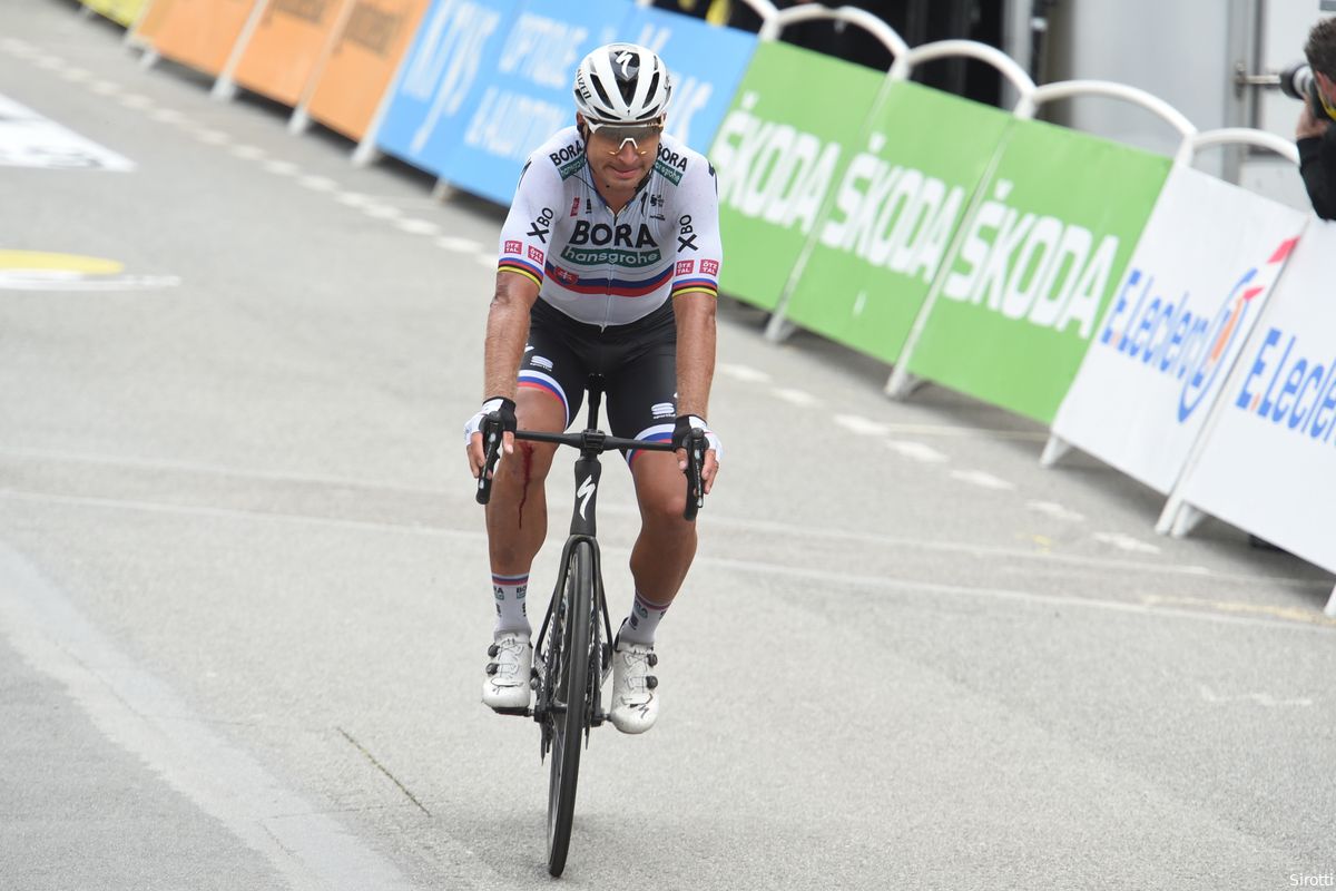 Sagan sprint naar vijfde plaats: 'Nog steeds een beetje kniepijn'
