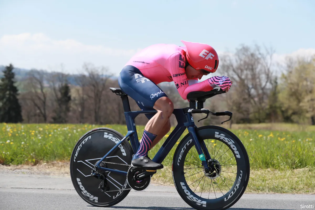 EF Education ambitieus met Bissegger: 'Kan in 2022 eerste tijdrit in Tour winnen'