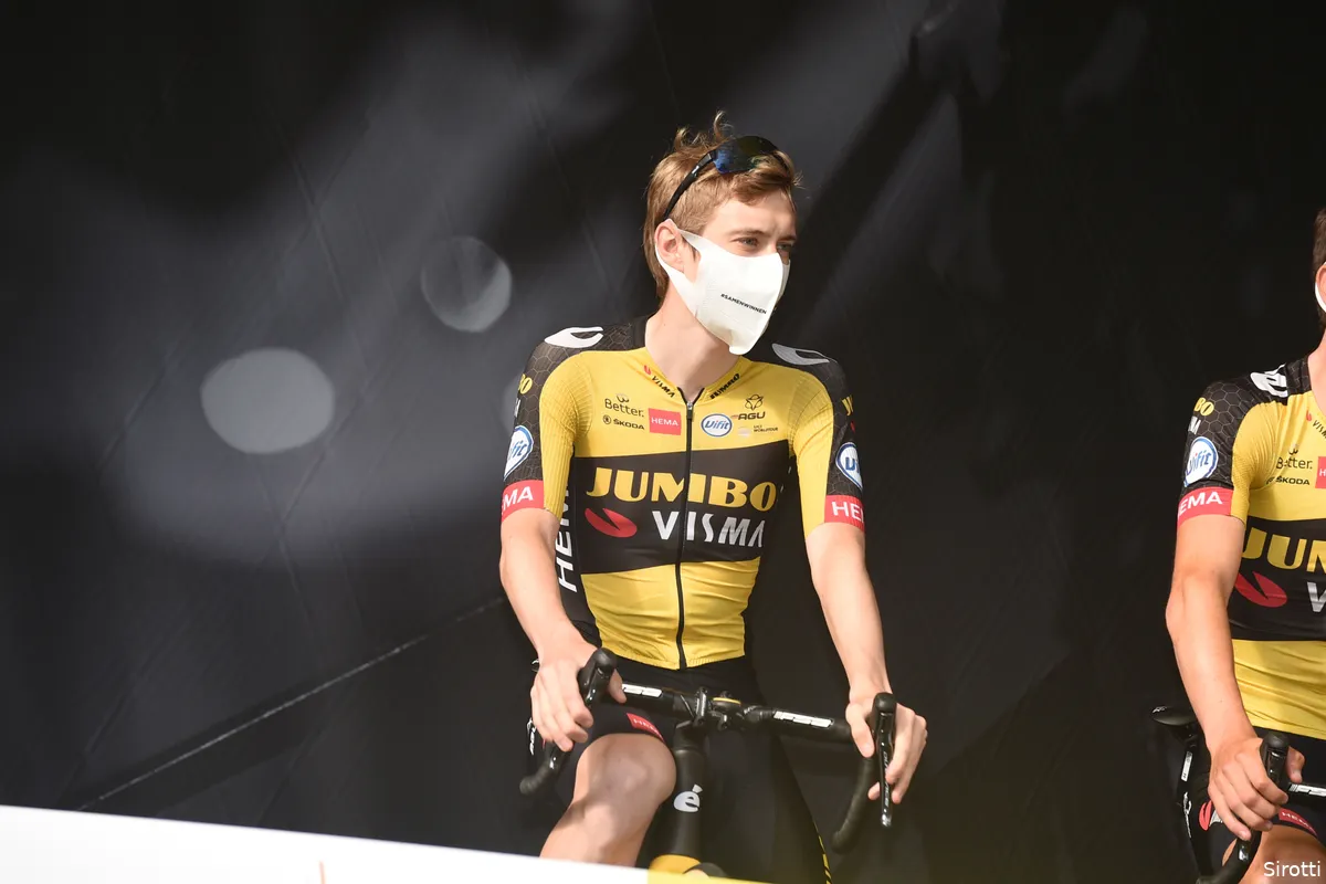 Vingegaard valt, maar klimt in klassement: 'Hopelijk valt de schade mee'