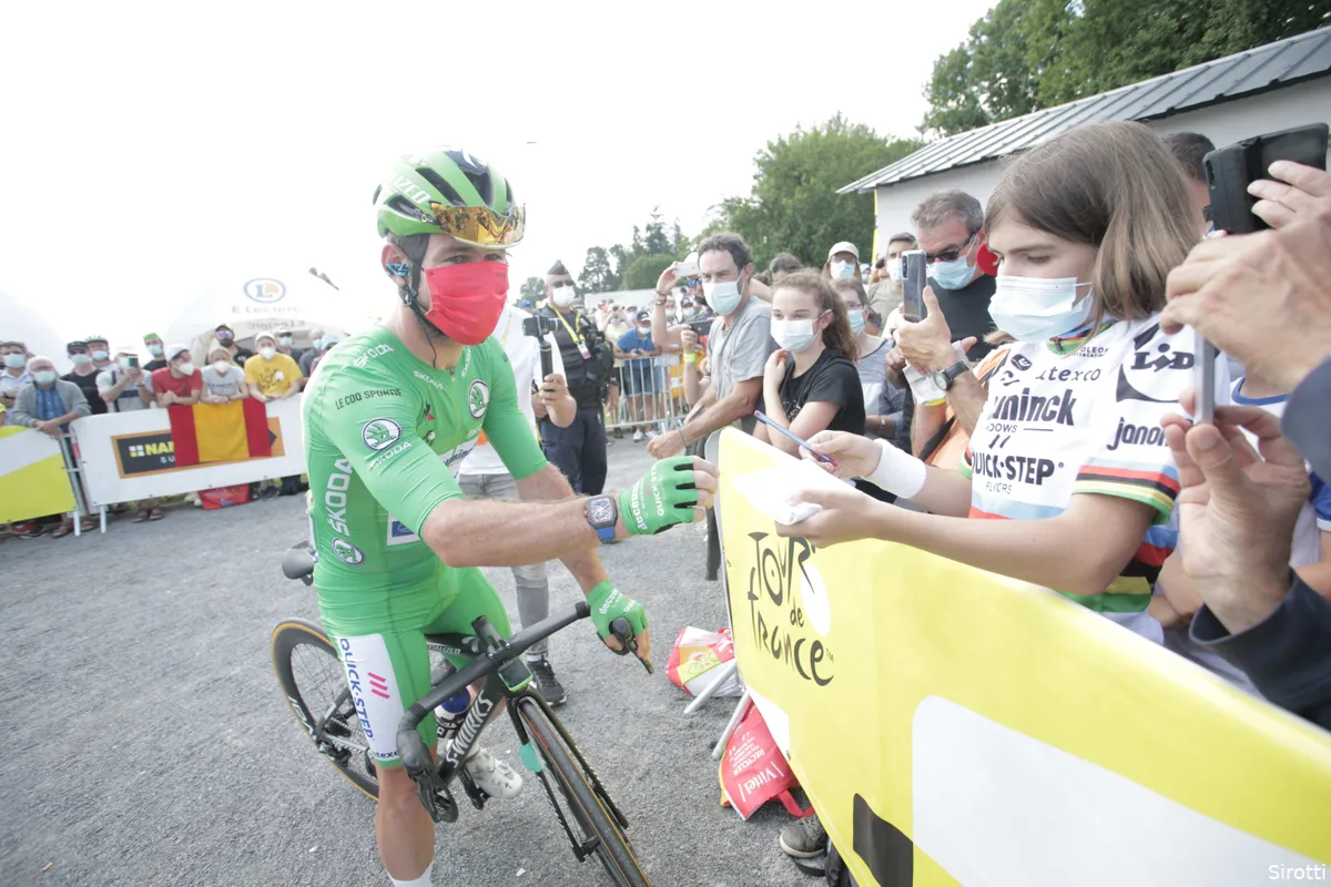 Cavendish gunt ploeggenoten dagje rust: 'Ze hebben er in de bergen alles aan gedaan'