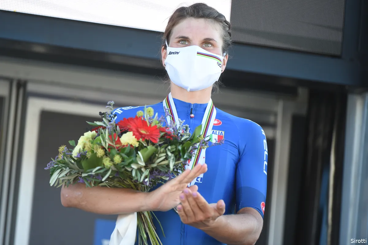 Longo Borghini (derde) wist wél van Kiesenhofer: 'Was voor mij constant duidelijk'