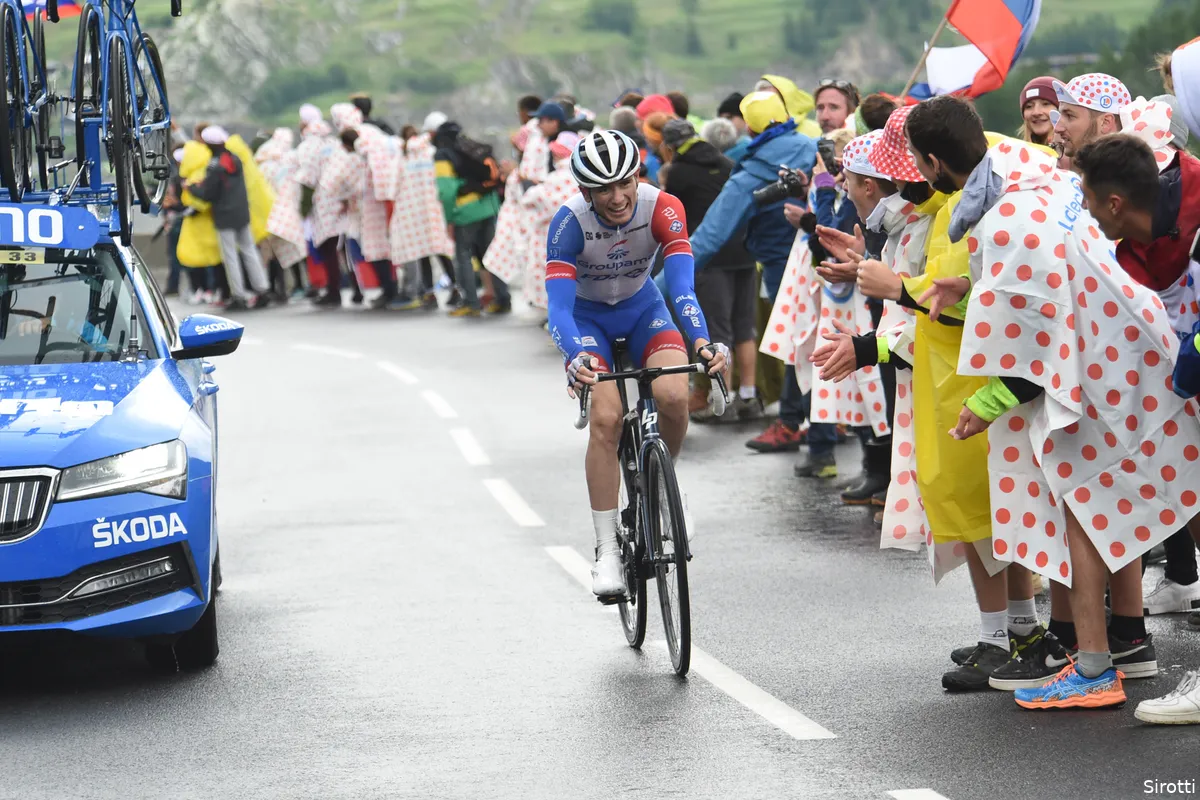 Gaudu stijgt naar elfde plaats in klassement na sterke rit: 'Pluim voor Konrad'