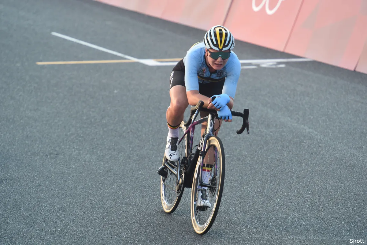 Belgische rensters keken naar Nederland op WK: 'Gaan jullie nog koersen of hoe zit dat?'