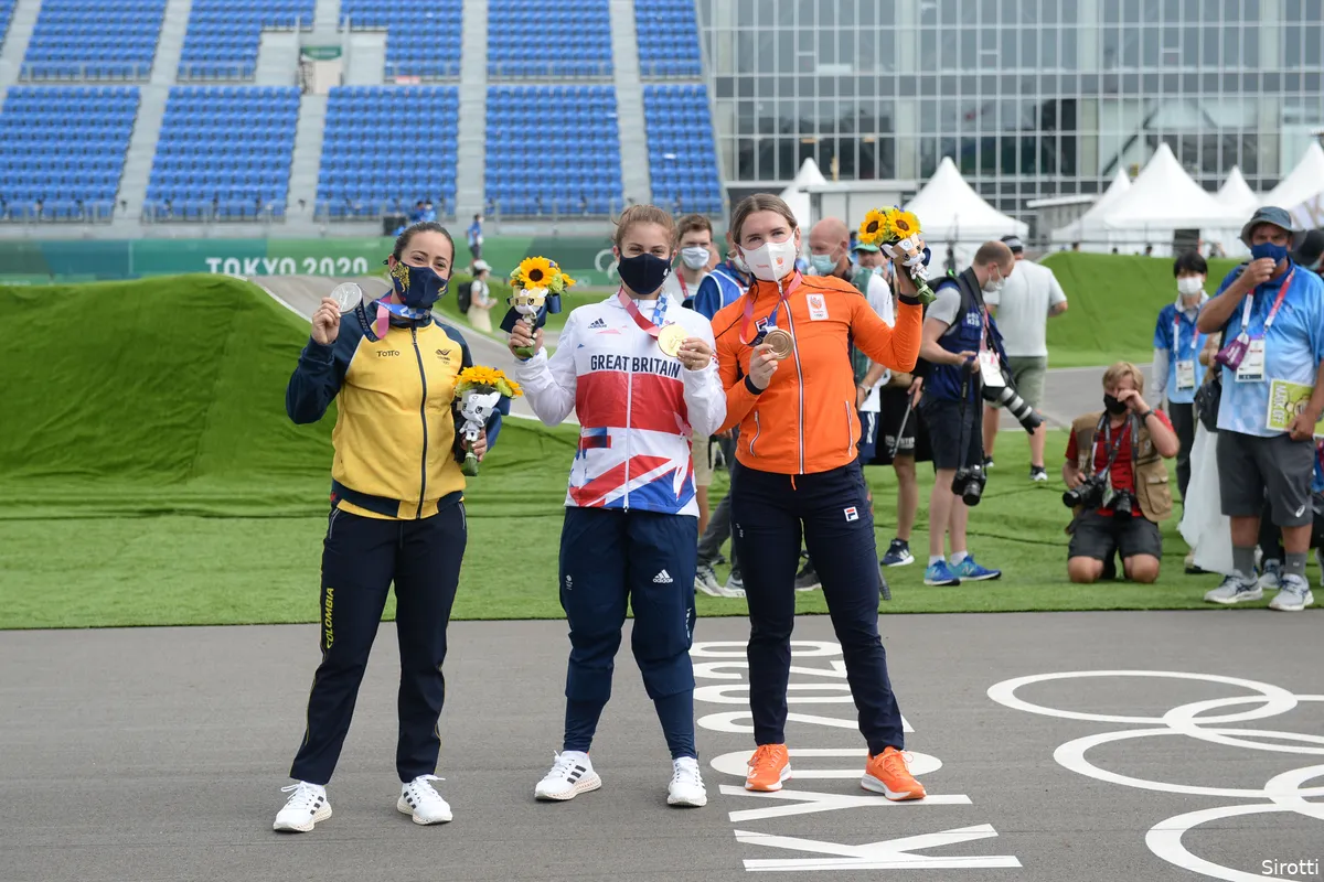 Merel Smulders stunt met brons na wegvallen zus Laura: 'We zijn de bronzen-sisters'