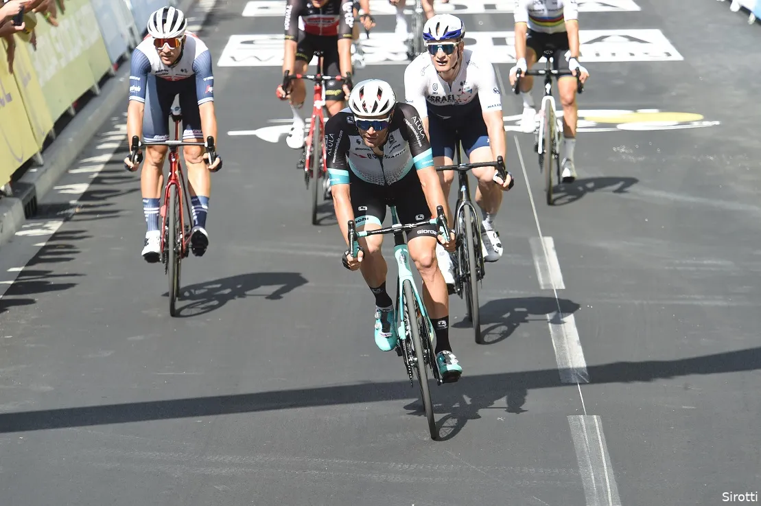 Greipel en Mezgec sprinten naar ereplaatsen: 'Emotioneel als vriend wint'