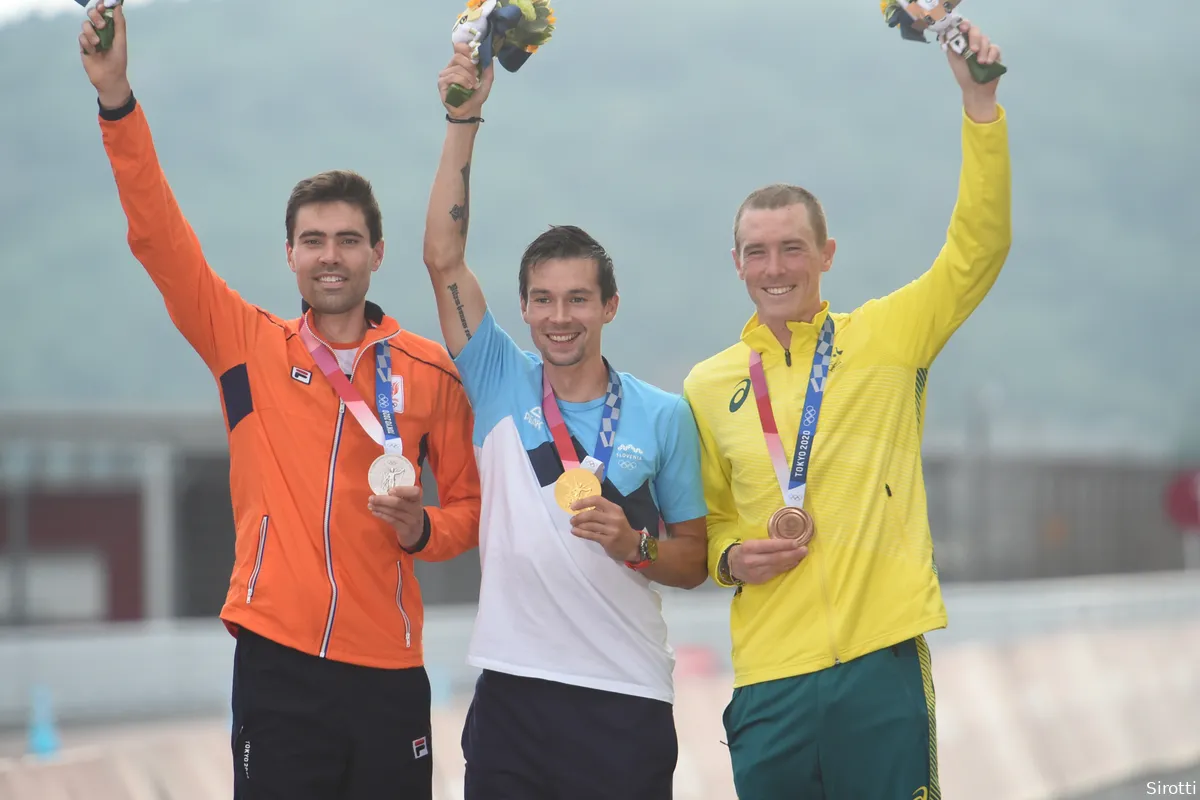 podium tijdrit dumoulin roglic dennis sirotti