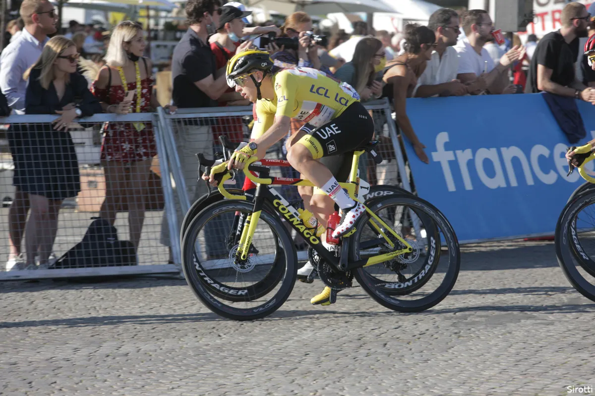 Pogacar reed in de Tour soms met schijfremmen en soms met velgremmen: 'Ben niet de lichtste'
