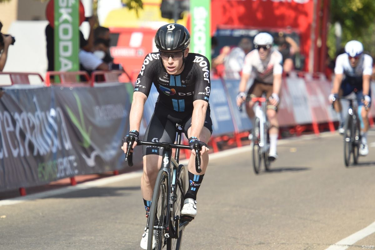 Dainese baalt van Vuelta-sprint: 'Kon winnen, maar mechanisch probleem hield me tegen'