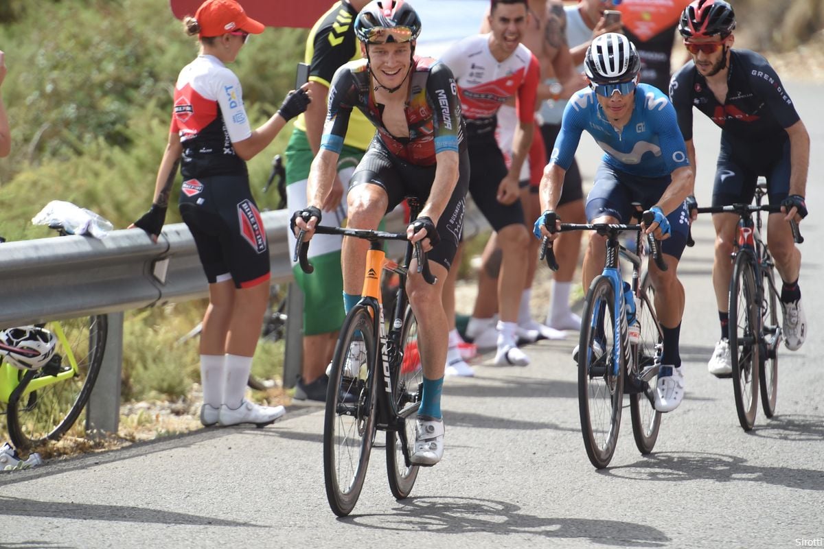 Reacties etappe 14 Vuelta a España 2021 | Wind hield klassementsrenners tegen, Jumbo lacht