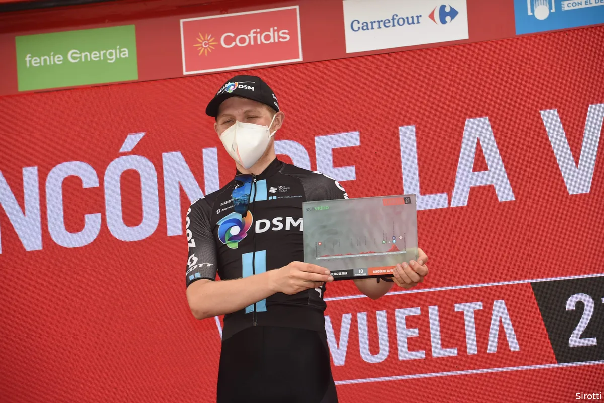 Storer pakt leiding in bergklassement: 'Maakt niet uit wie van de ploeg die trui wint'