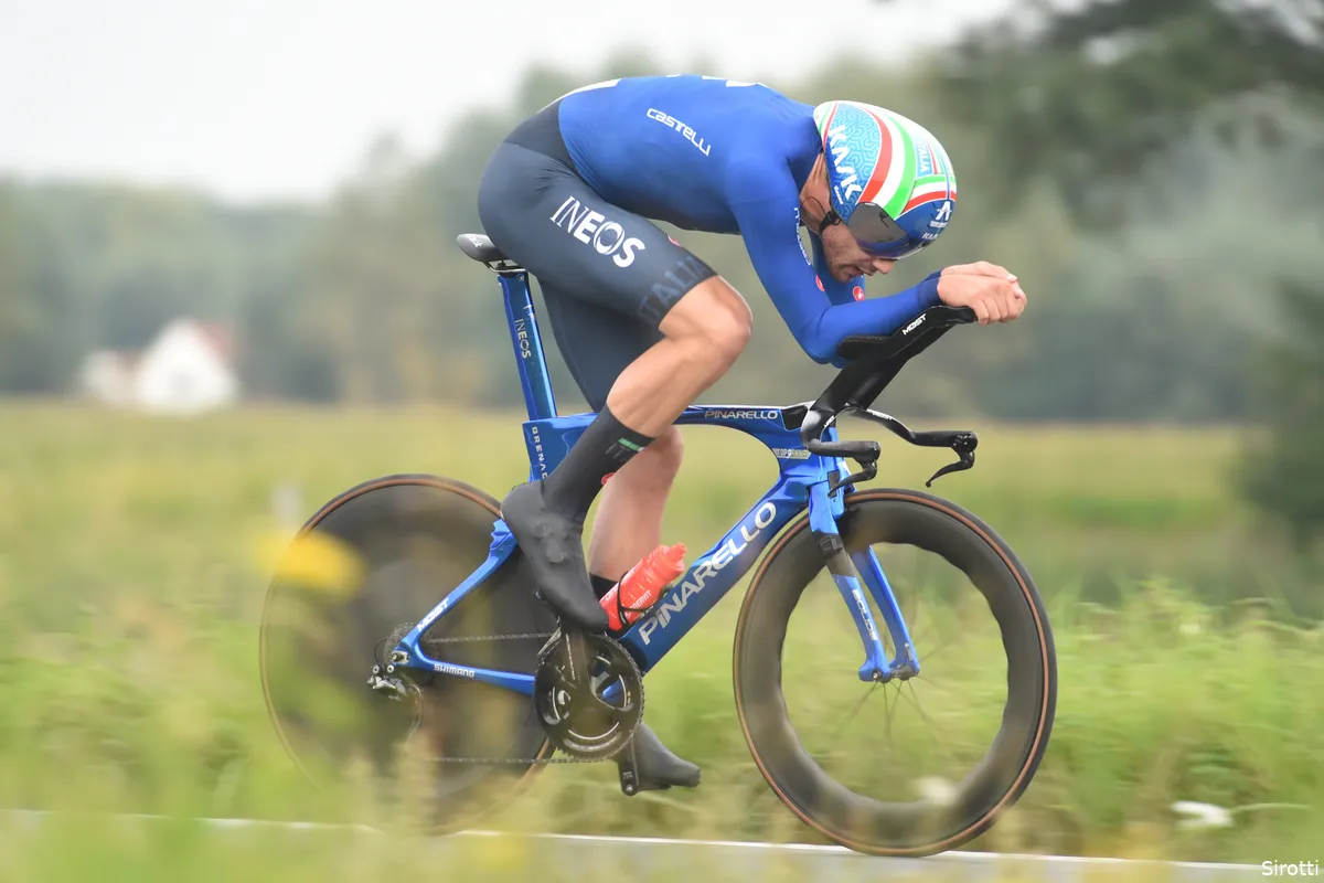 Ganna prikt door gouden droom Van Aert en Evenepoel heen; prolongeert wereldtitel tijdrijden