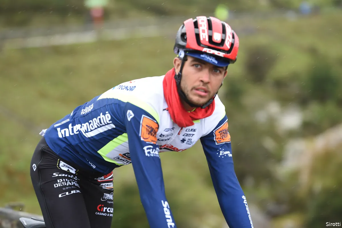 Eiking verliest trui en komt ten val: 'Dit was het slechtst denkbare scenario'