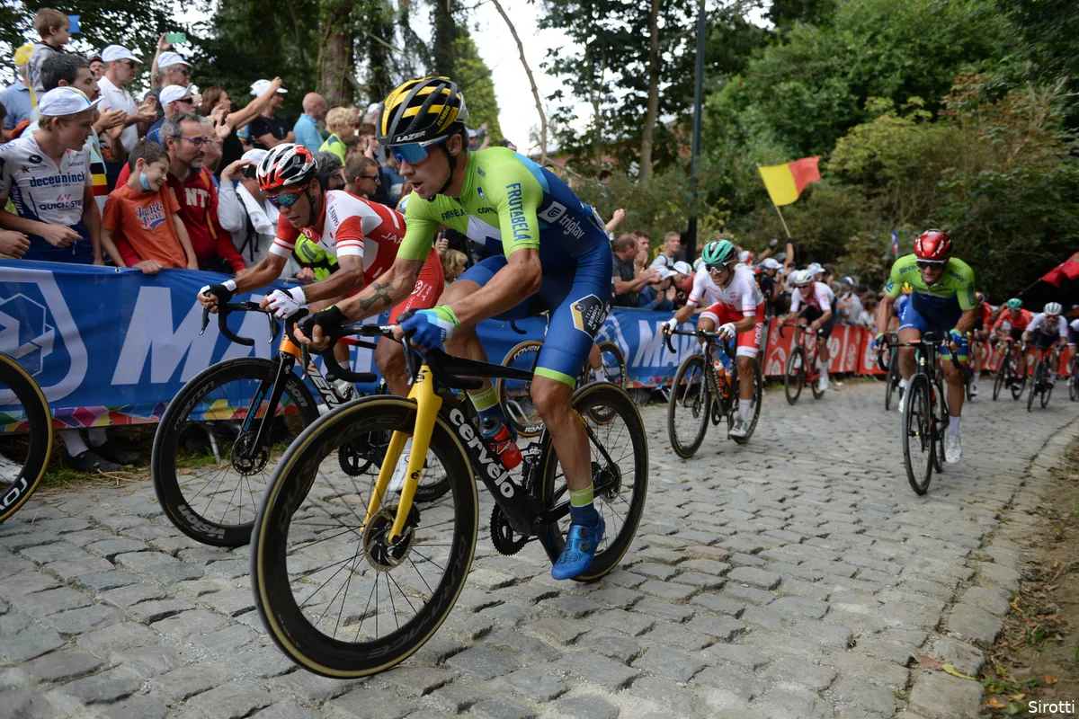 Roglic komt niet uit de verf op WK in Vlaanderen: 'Moet nog veel leren op dit soort parcoursen'