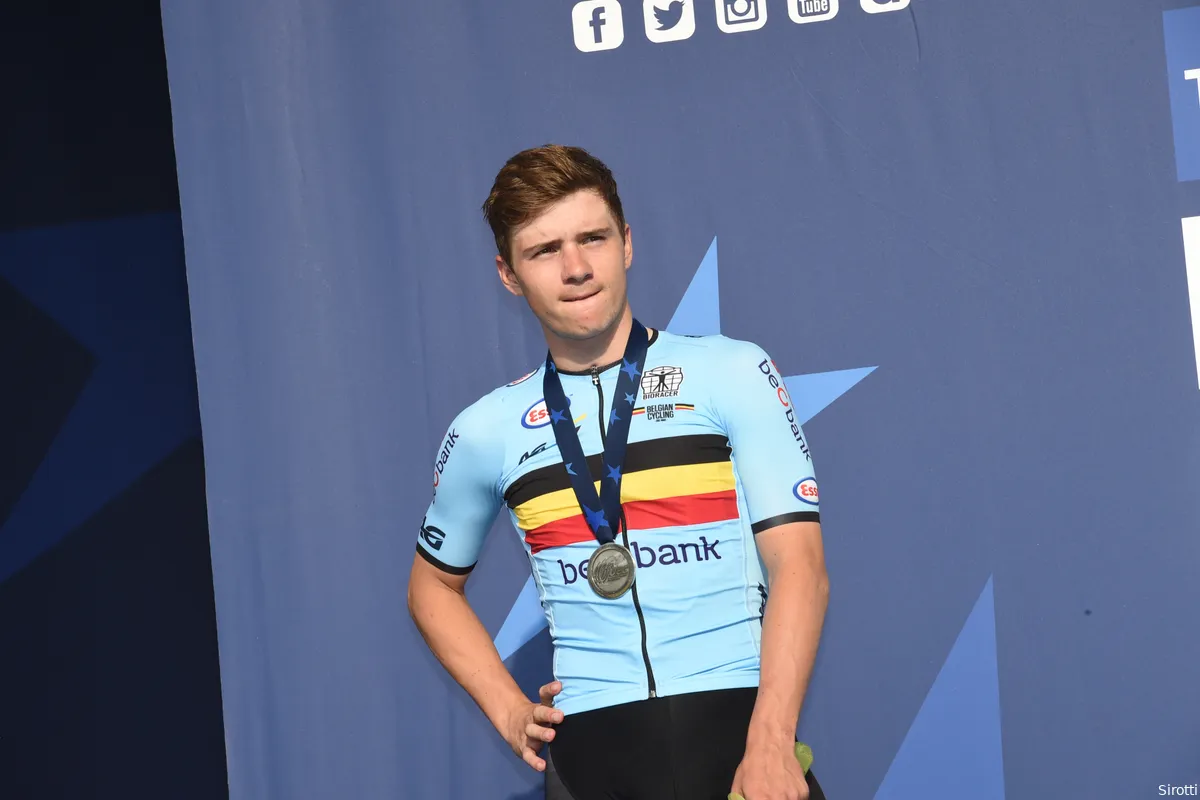 Evenepoel smaakmaker op zwaar WK in eigen land: 'Heb me helemaal leeggereden'