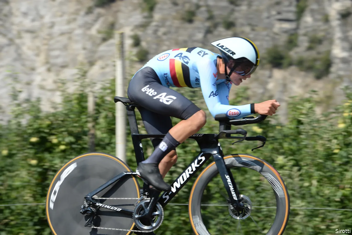 Uijtdebroeks zet wielergek België voorlopig in de wachtkamer: 'Grote ronde misschien in 2024'